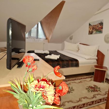 Casa Boiereasca Hotel Iasi Buitenkant foto