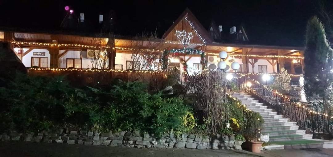 Casa Boiereasca Hotel Iasi Buitenkant foto