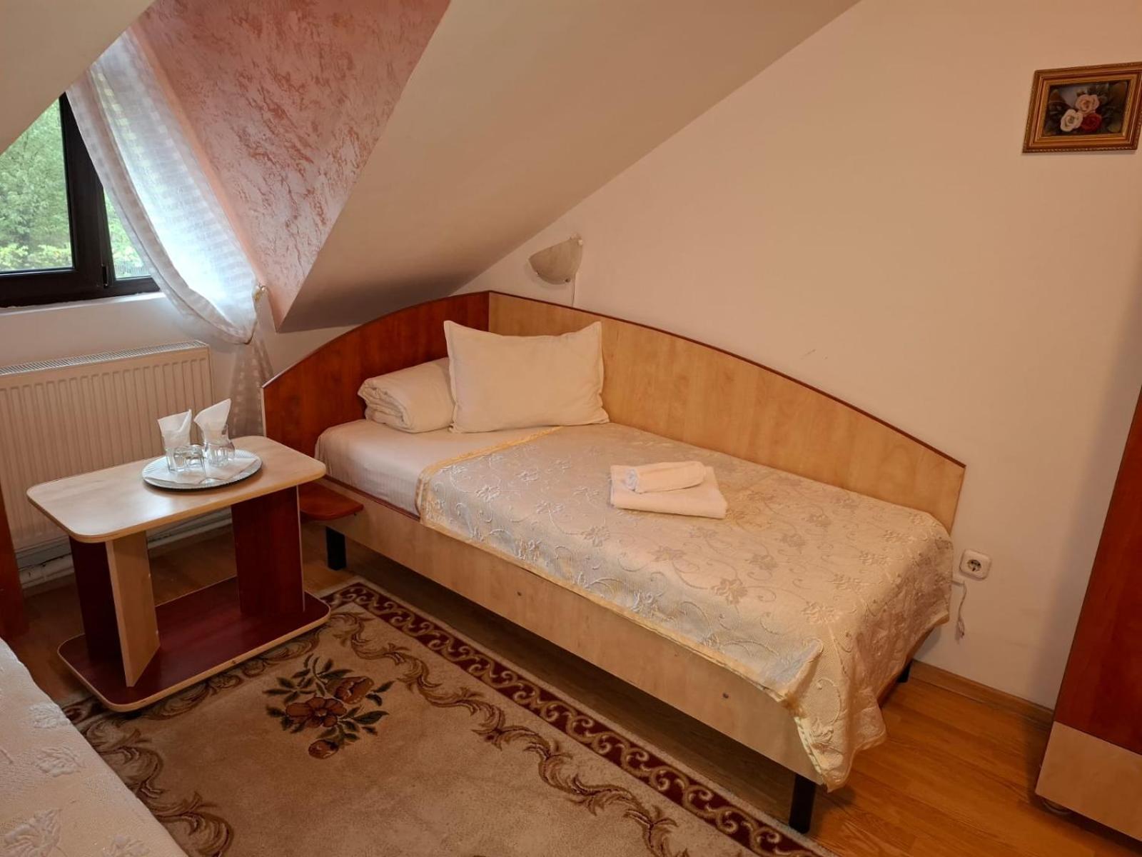 Casa Boiereasca Hotel Iasi Buitenkant foto