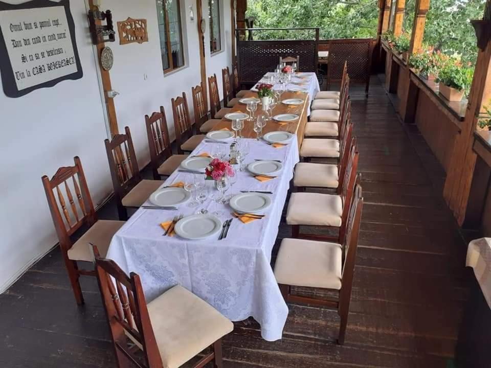 Casa Boiereasca Hotel Iasi Buitenkant foto
