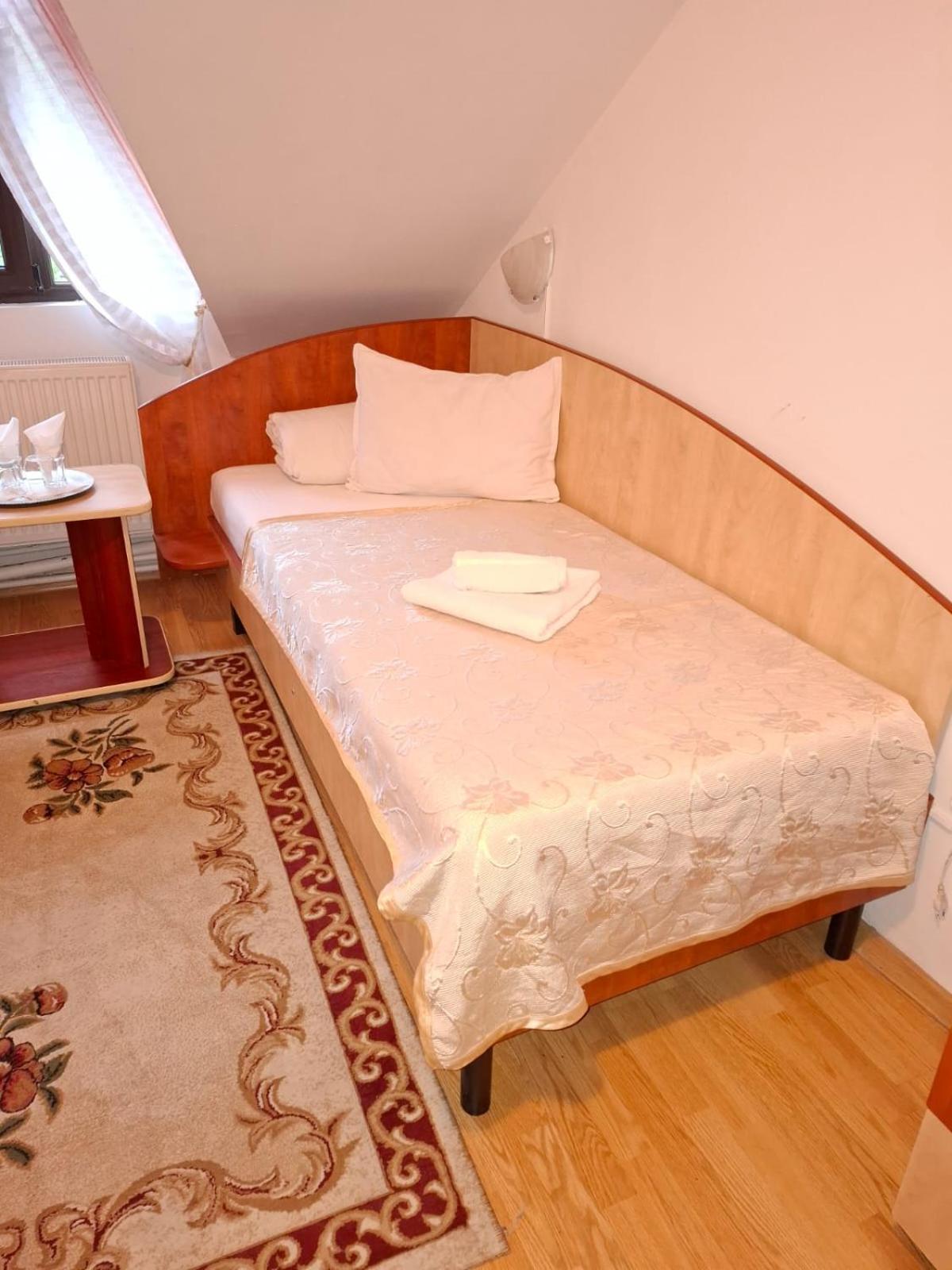 Casa Boiereasca Hotel Iasi Buitenkant foto