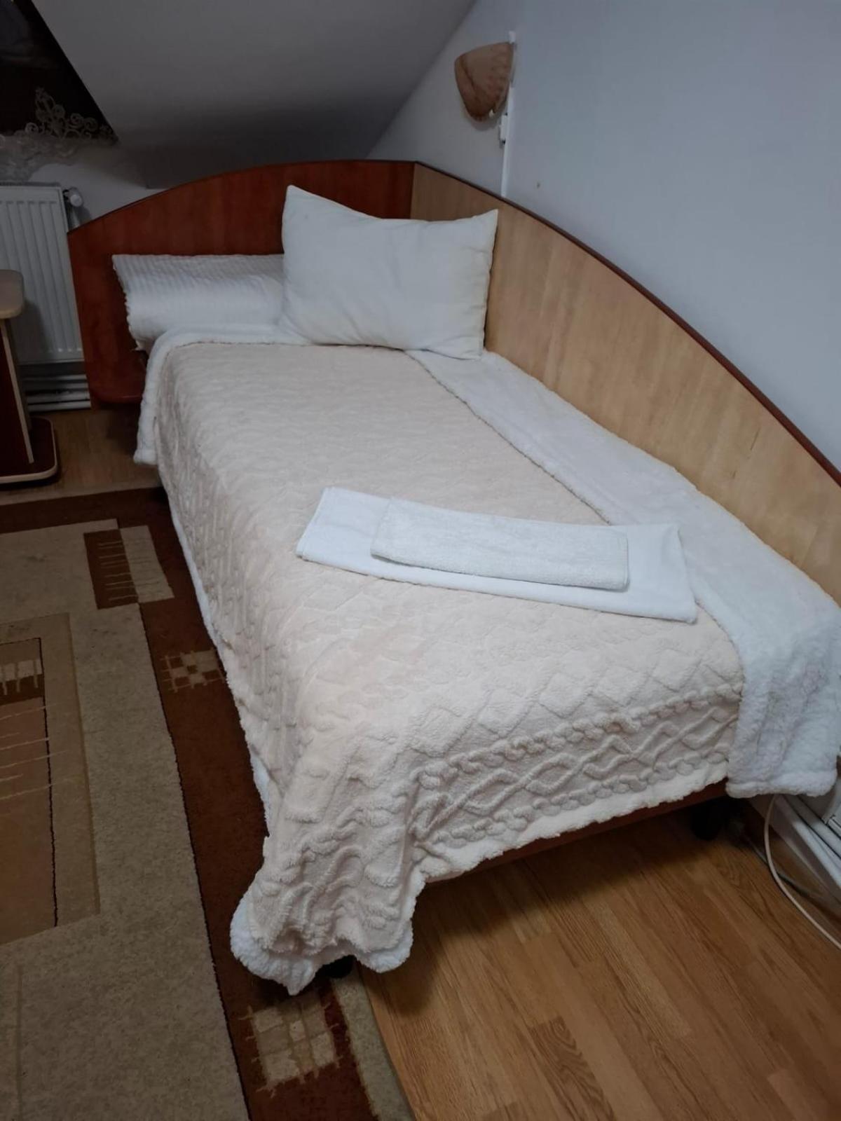 Casa Boiereasca Hotel Iasi Buitenkant foto