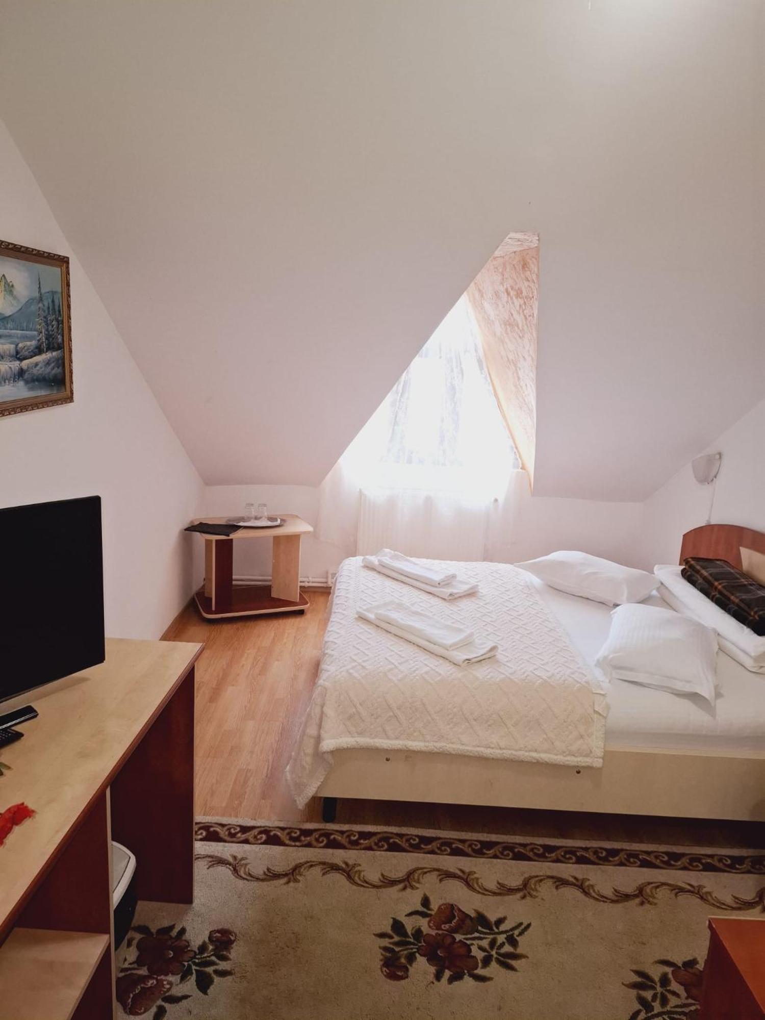 Casa Boiereasca Hotel Iasi Buitenkant foto